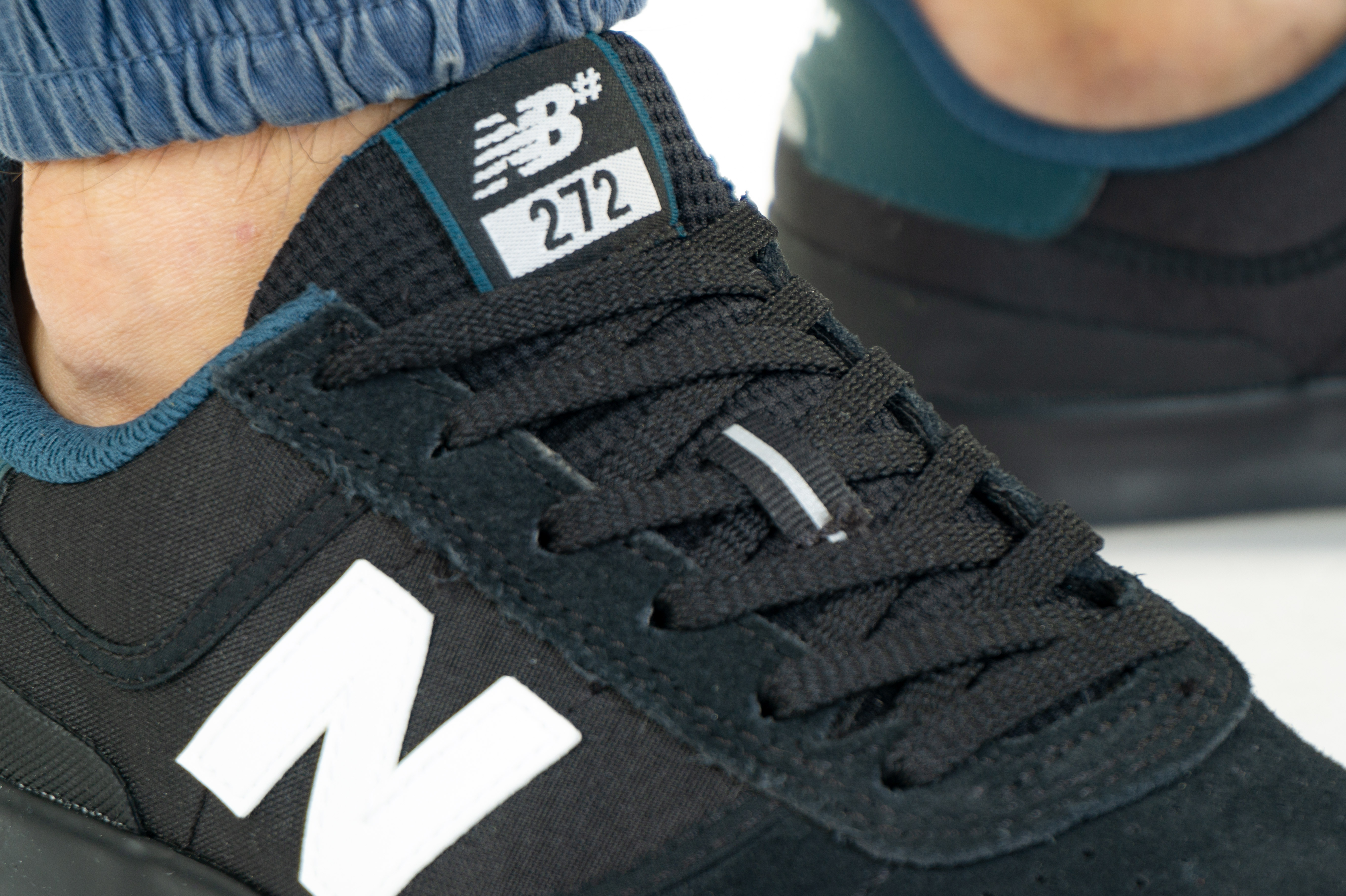 new balance nm272blk